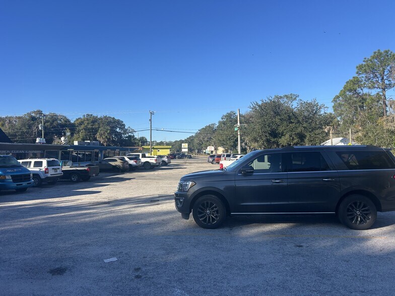 More Photos Of 2312 Crill Ave, Palatka Office For Lease