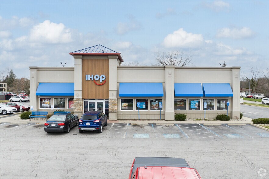 More Photos Of 4045 Talmadge Rd, Toledo Restaurant For Sale