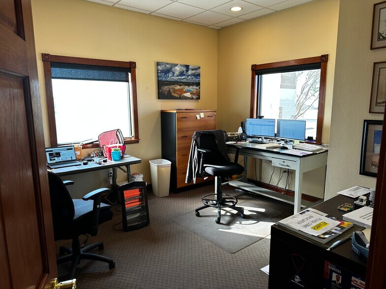 More Photos Of 1936 Lone Star Rd, Mansfield Warehouse For Lease