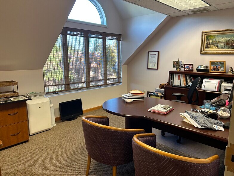 More Photos Of 23 Hubbard Rd, Wilton Medical For Lease