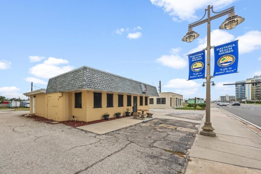 More Photos Of 2006 S Atlantic Ave, Daytona Beach Shores Freestanding For Lease