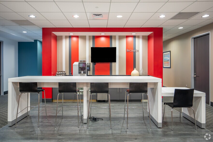 More Photos Of 445 Dexter Ave, Montgomery Coworking Space