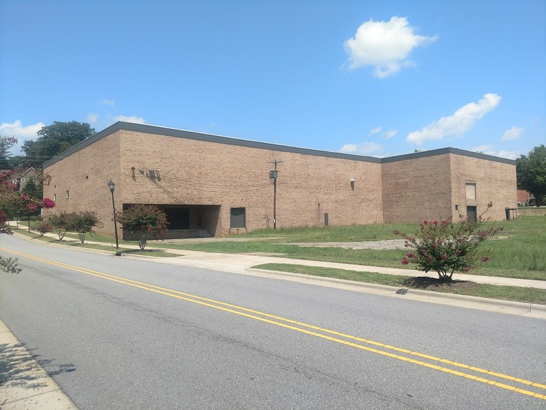 More Photos Of 1101 W D St, North Wilkesboro Warehouse For Lease