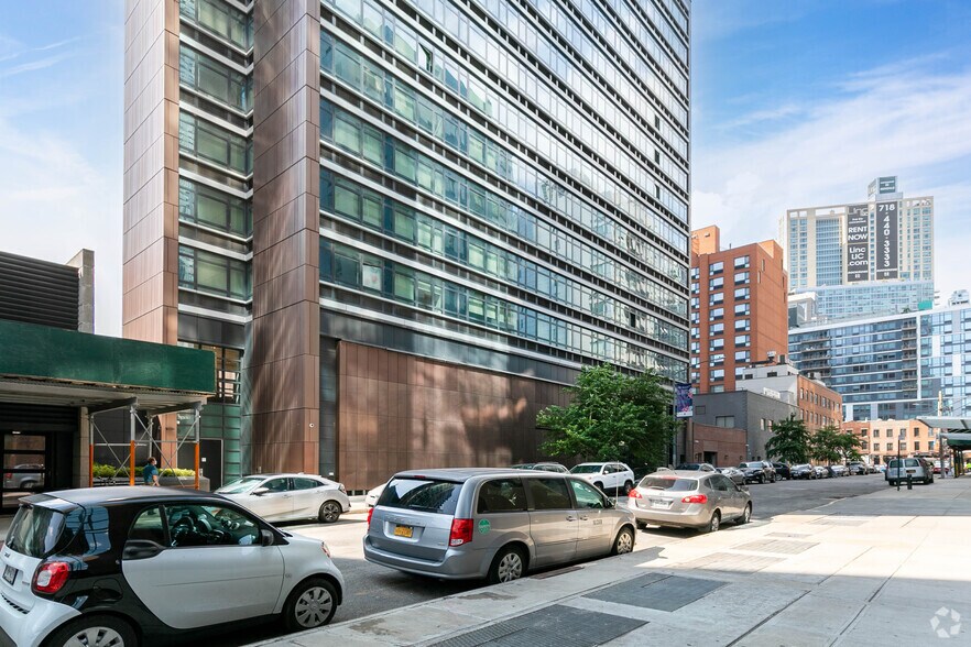 More Photos Of 4428 Purves St, Long Island City Apartments For Lease