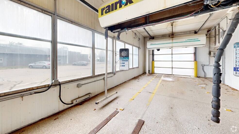 More Photos Of 3632 S Taylor Dr, Sheboygan Carwash For Sale