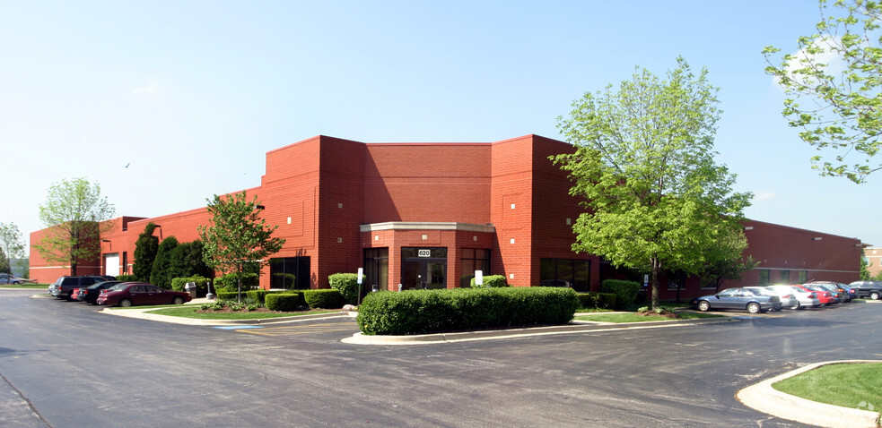 Primary Photo Of 620 Lakeview Pky, Vernon Hills Warehouse For Lease