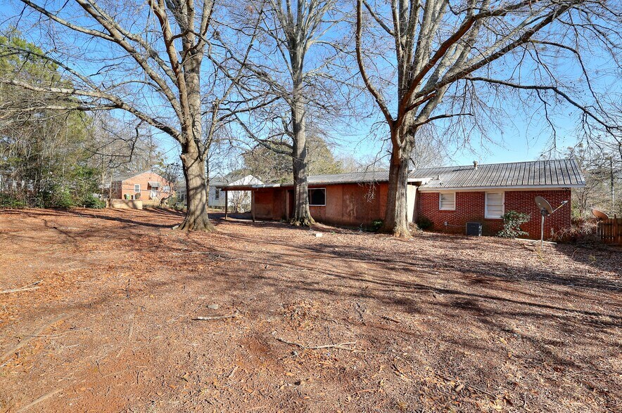 More Photos Of 707 E Spring St, Monroe Flex For Sale