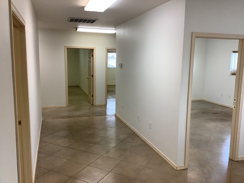 More Photos Of 1006 W Bruneau Ave, Kennewick Warehouse For Lease