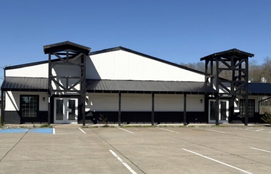 Primary Photo Of 201 Willow Ave, Waverly General Retail For Sale