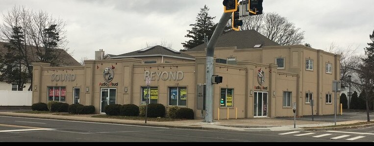 More Photos Of 620 W Montauk Hwy, Lindenhurst Freestanding For Sale