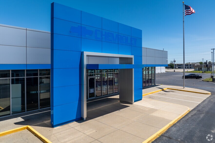 More Photos Of 3921 Frederick Ave, Saint Joseph General Retail For Sale