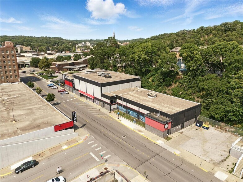 More Photos Of 7 S 4th St, Council Bluffs Health Club For Sale