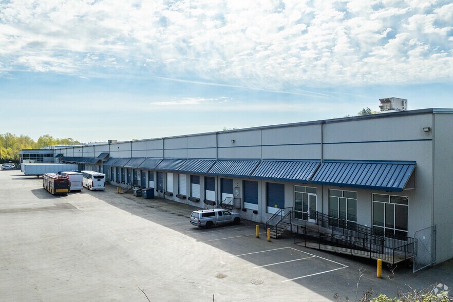 More Photos Of 555-589 Monster Rd SW, Renton Warehouse For Sale