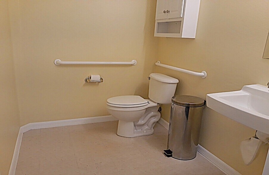 More Photos Of 316 E Bloomingdale Ave, Brandon Office For Lease