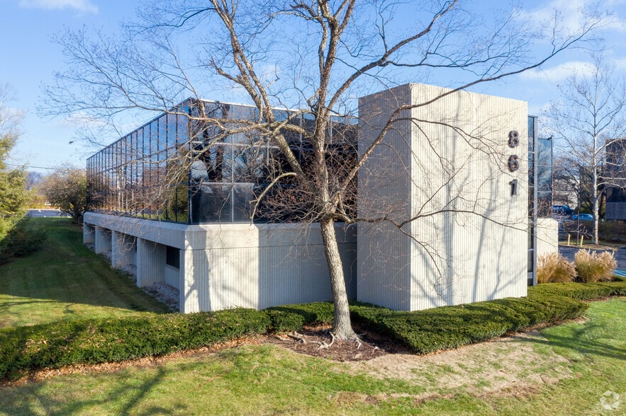 More Photos Of 861 Corporate Dr, Lexington Office For Lease