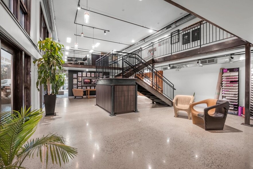More Photos Of 810 N Lilac Dr, Golden Valley Loft Creative Space For Sale