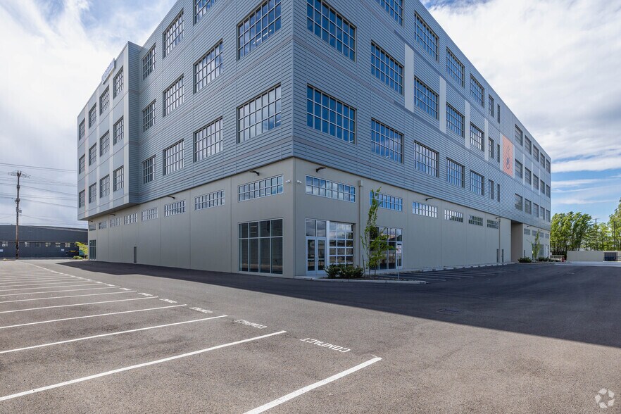 More Photos Of 3847 1st Ave S, Seattle Warehouse For Lease