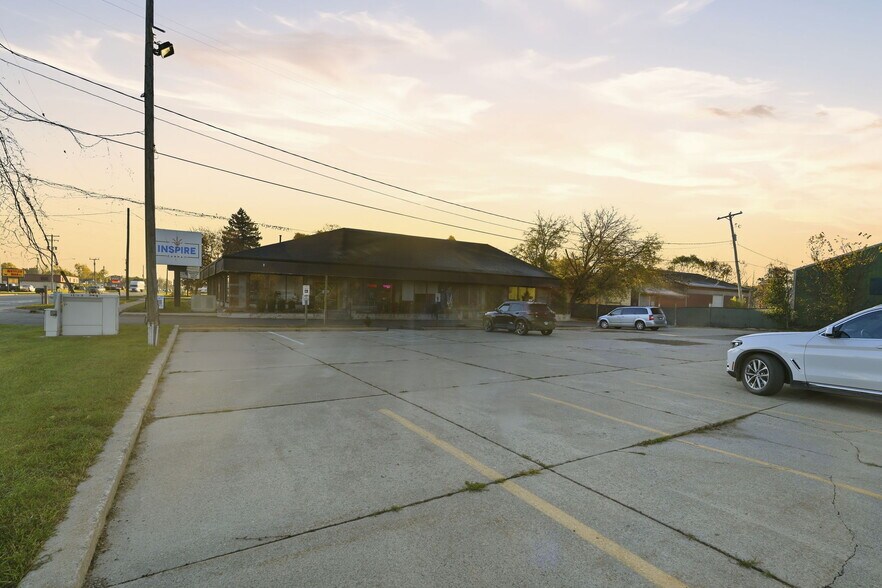 More Photos Of 4086 Davison Rd, Burton Freestanding For Sale