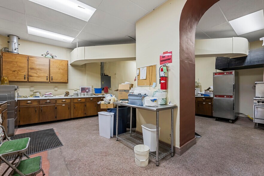 More Photos Of 21 State St, Oil City Specialty For Sale