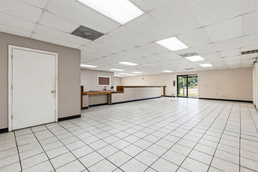 More Photos Of 516 FM 3083 Rd, Conroe Industrial For Lease