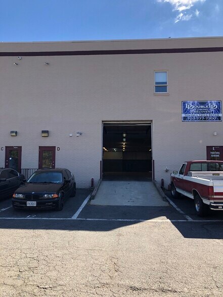 More Photos Of 44827 Old Ox Rd, Sterling Warehouse For Lease