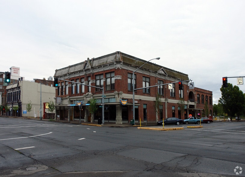 More Photos Of 179-195 Commercial St NE, Salem Storefront Retail Office For Lease