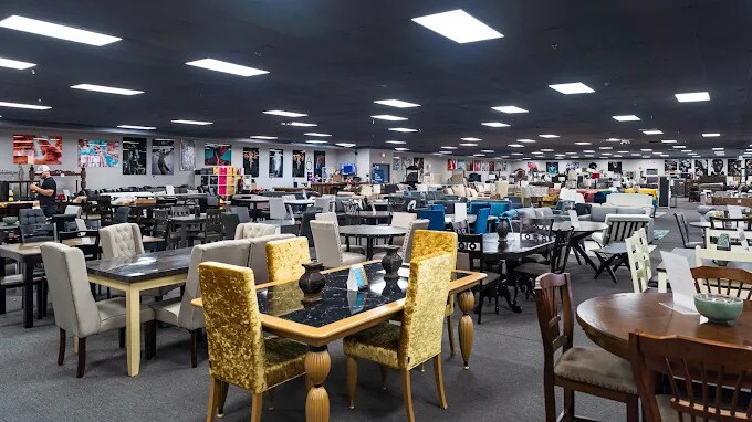 More Photos Of 611 W Brookdale St, Allentown General Retail For Sale