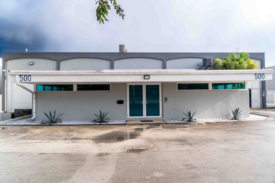 Primary Photo Of 500 W 84th St, Hialeah Warehouse For Sale