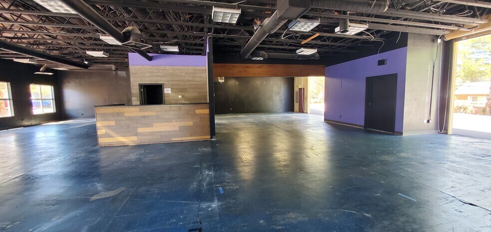 More Photos Of 770-780 Smithridge Dr, Reno Showroom For Lease