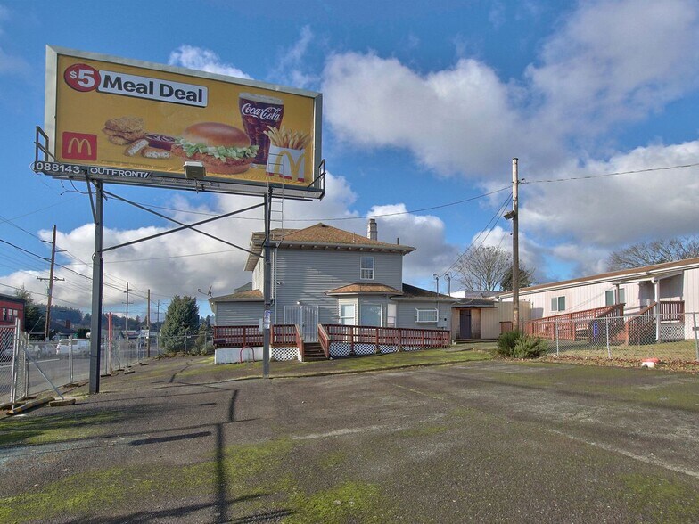 More Photos Of 8523 SE Stark St, Portland Office Residential For Sale