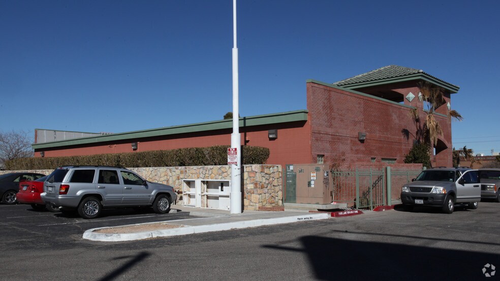 More Photos Of 10960 Montwood, El Paso Medical For Lease