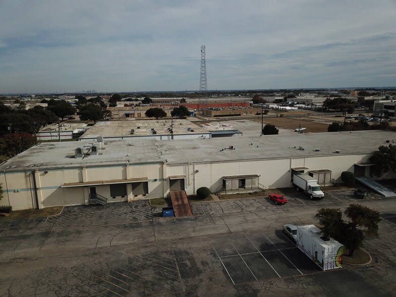 More Photos Of 3016-3030 E Avenue E, Arlington Warehouse For Lease