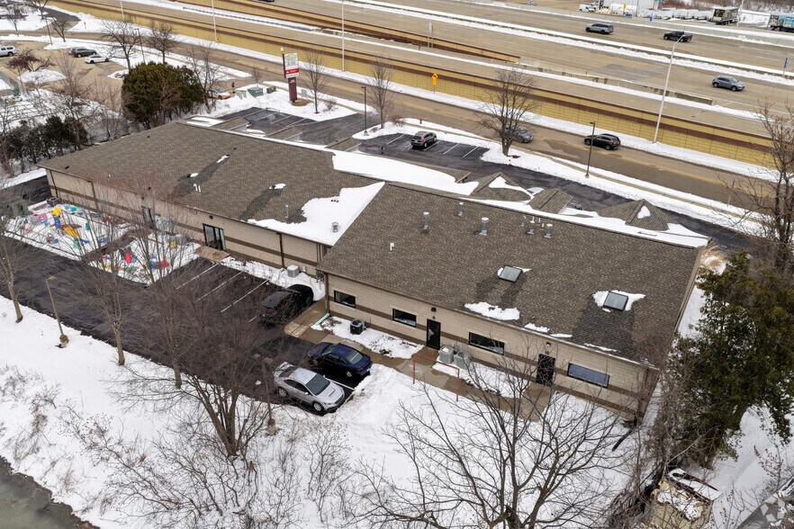 More Photos Of 6200 Nesbitt Rd, Fitchburg Storefront Retail Office For Lease