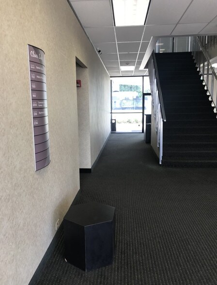 More Photos Of 1115 Gemini St, Houston Loft Creative Space For Lease