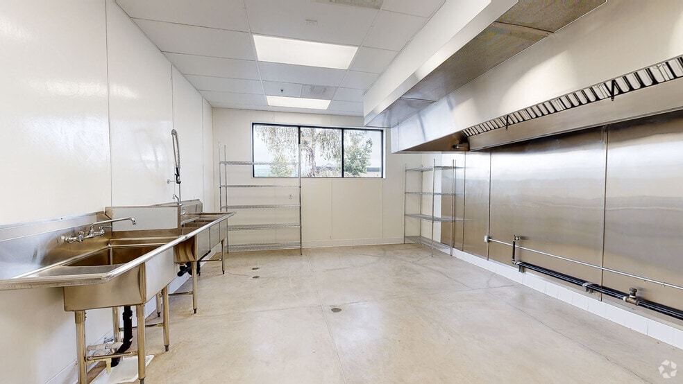 More Photos Of 6222 San Fernando Rd, Glendale Restaurant For Lease