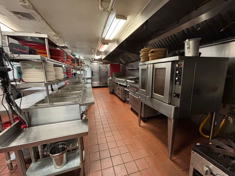 More Photos Of 1705 W Shore Rd, Warwick Restaurant For Lease