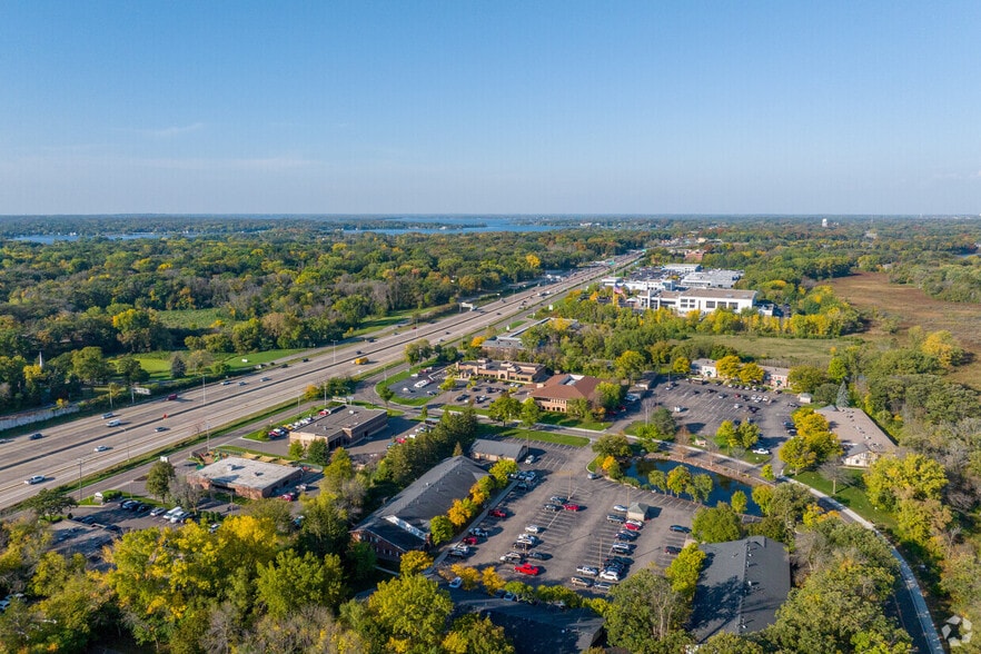 More Photos Of 600 Twelve Oaks Center Dr, Wayzata Unknown For Lease