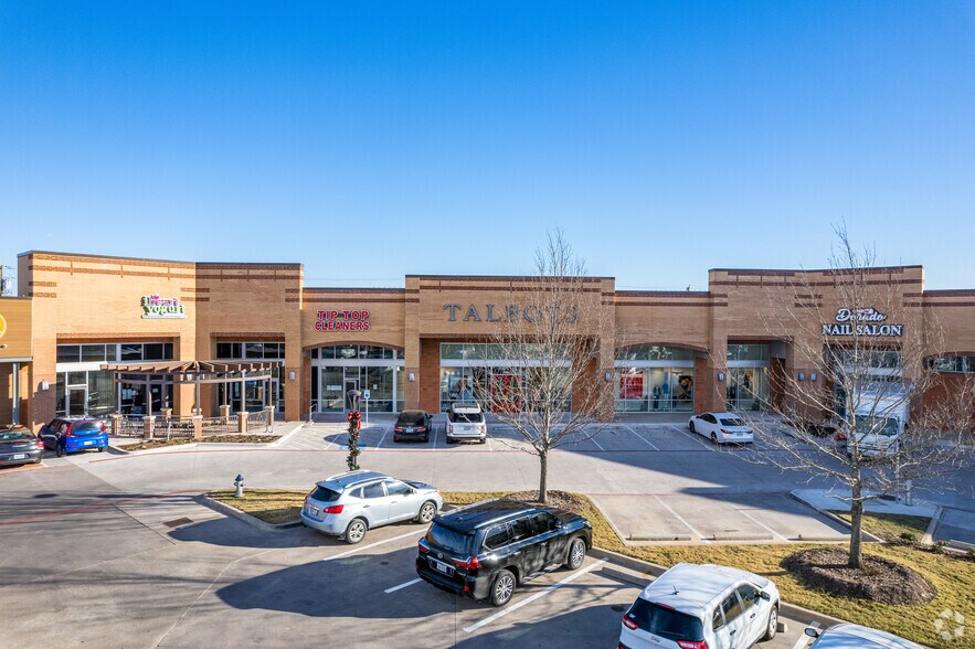 More Photos Of 10720 Preston Rd, Dallas Supermarket For Lease