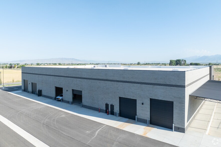 More Photos Of 861 W 1000 N, Spanish Fork Distribution For Lease