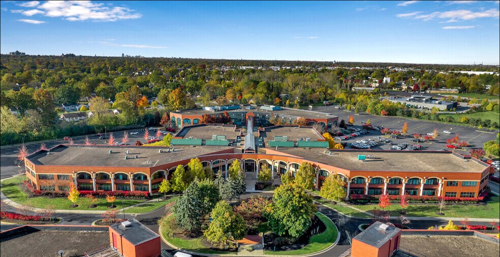 More Photos Of 100 Corporate Pky, Amherst Unknown For Lease