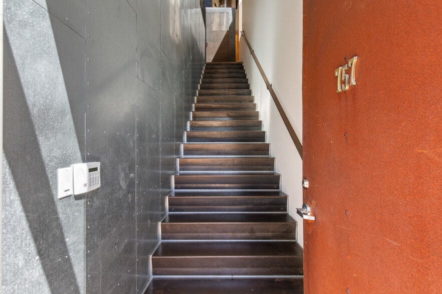 More Photos Of 755-757 Folger Ave, Berkeley Office For Sale