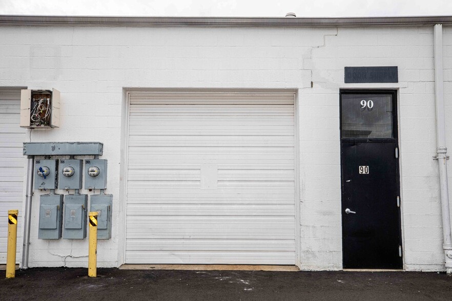 More Photos Of 66-96 Cain Dr, Brentwood Industrial For Sale