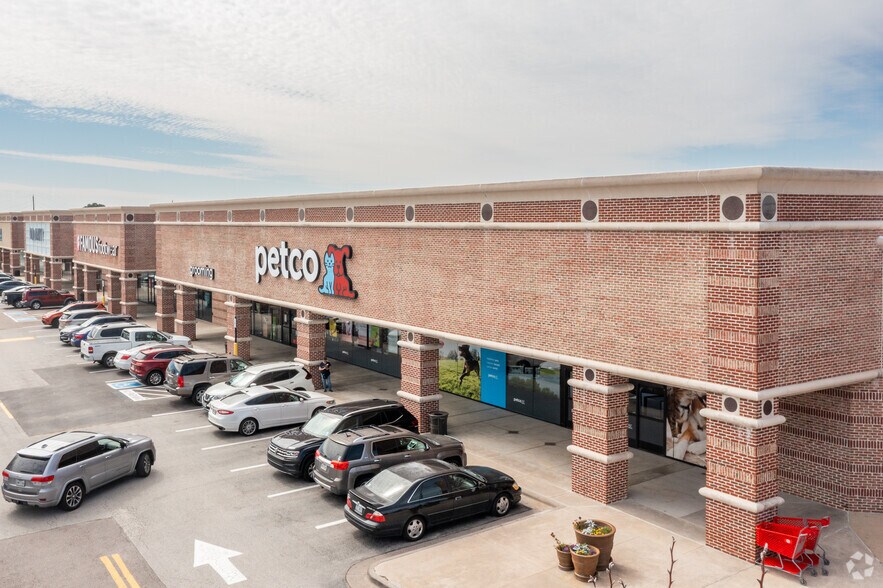 More Photos Of 6501-6887 Highway 6 N, Houston Unknown For Lease