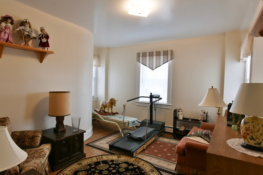 More Photos Of 29 W Franklin St, Hagerstown Apartments For Sale