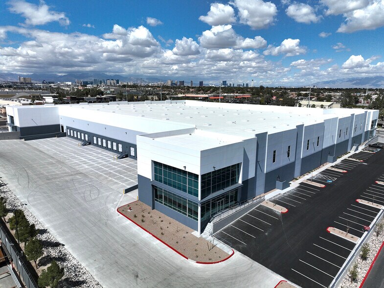 More Photos Of 6150 S Pecos Road & E. Patrick Ln, Las Vegas Distribution For Lease