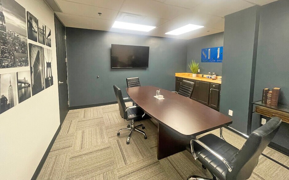More Photos Of 26211 Central Park Blvd, Southfield Office For Lease