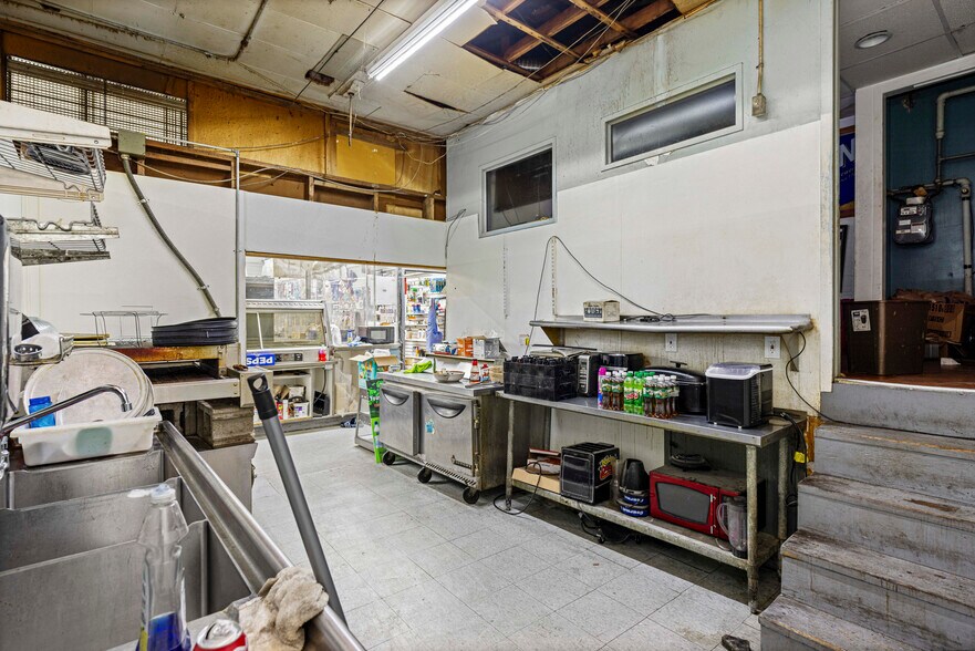 More Photos Of 10644 Morang Dr, Detroit Storefront For Sale