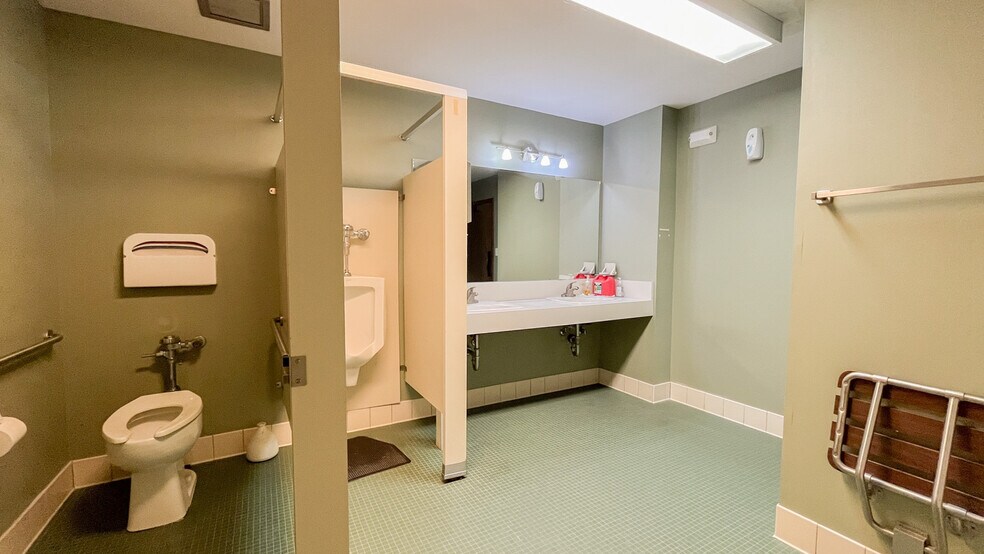 More Photos Of 2822 Oneal Ln, Baton Rouge Office For Lease