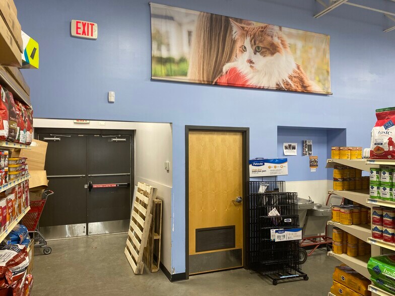 More Photos Of US 17 & Halstead Extensio, Elizabeth City Unknown For Lease