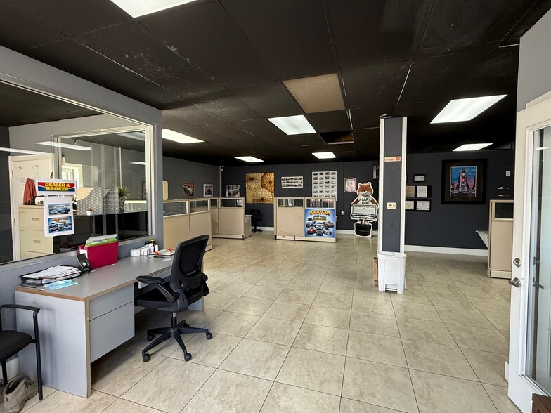 More Photos Of 9624-9626 Artesia Blvd, Bellflower Auto Dealership For Lease